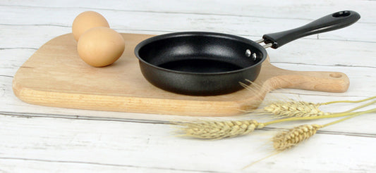 Toolavo 12CM Mini Frying Pan – Pure Iron Coated Non-Stick Pan for Eggs and Small Meals, Durable Hot-Selling Kitchen Essential - Toolavo