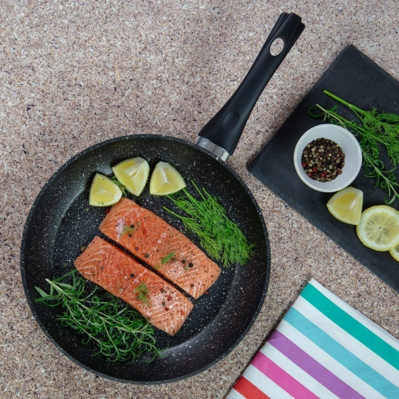 Toolavo Non-Stick Black Frying Pan – 24cm Ceramic PTFE Coated, Gas, Electric & Induction Compatible with Anti-Scalding Handle - Toolavo